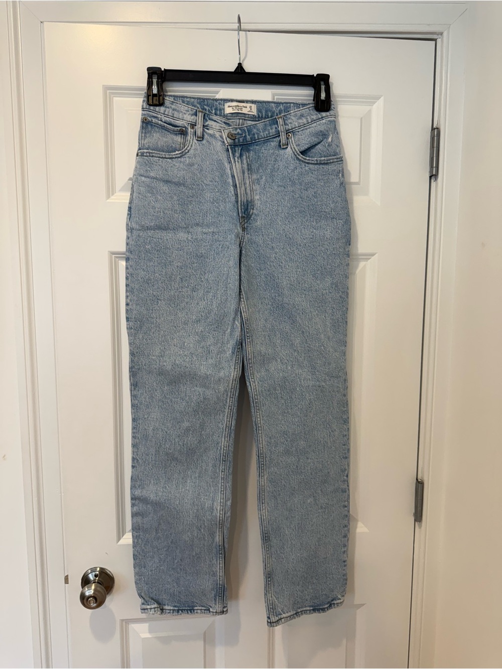 Abercrombie, 90s Straight Ultra High Rise Crisscross Waist Jean, Light Wash